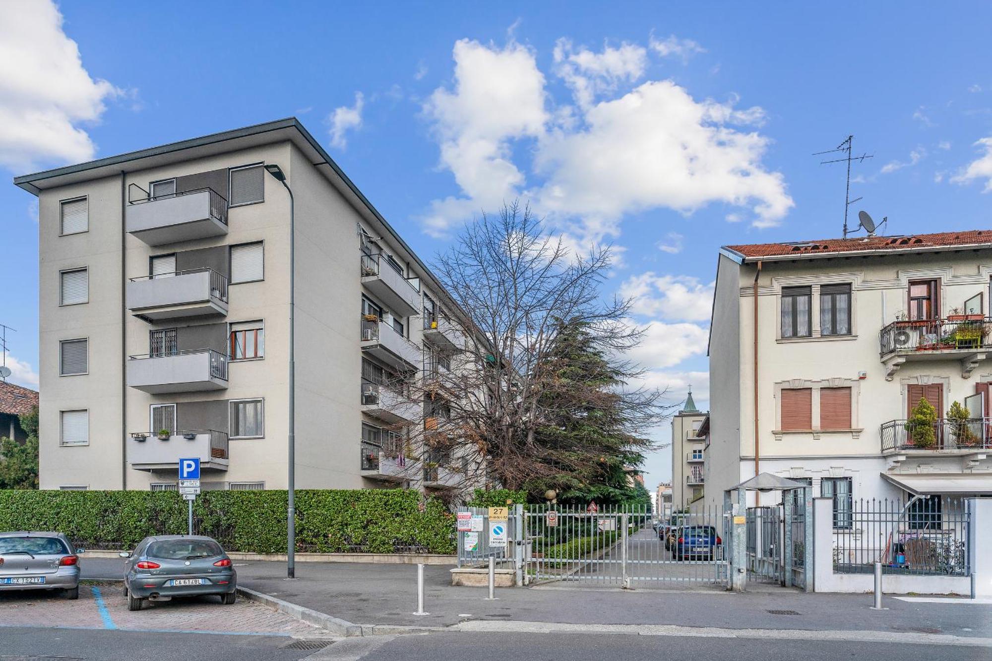 Rog27-Large Apartment With Transport Close To Home- 米兰 外观 照片